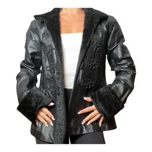 Cheongsam Newport News Frog Closure China Leather
Jacket Size 14
Vixen Vintage